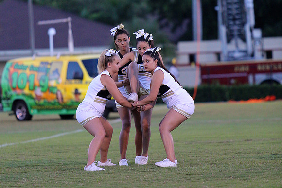 GGHS cheerleaders