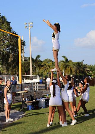 GGHS cheerleaders