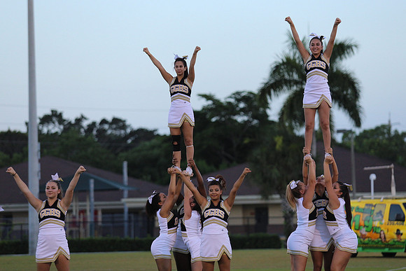 GGHS cheerleaders